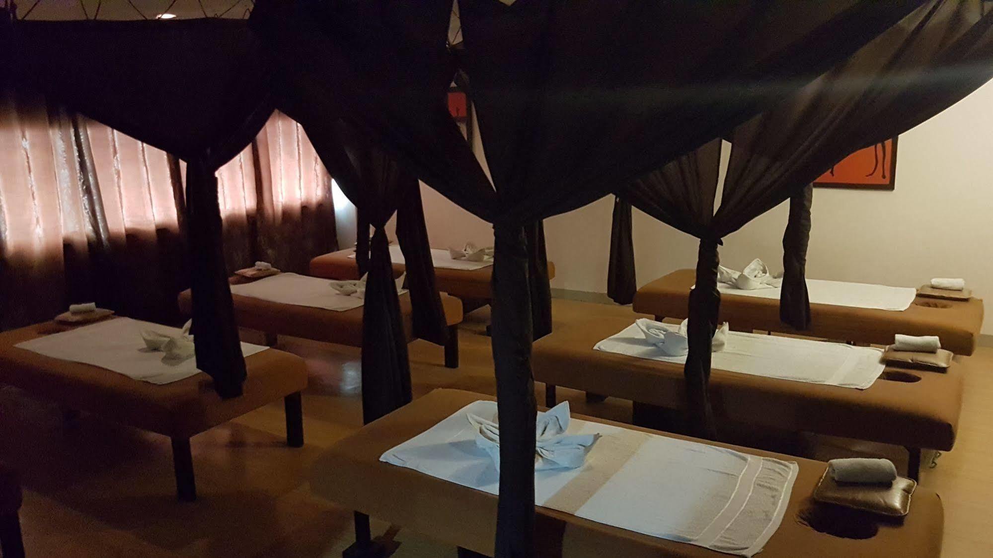 罗斯曼酒店 马尼拉 外观 照片